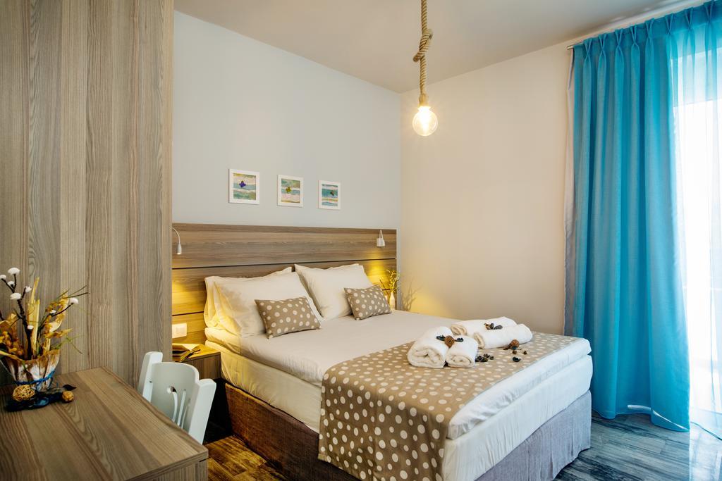 Beachside Apartment In Plakias Centre! Kültér fotó